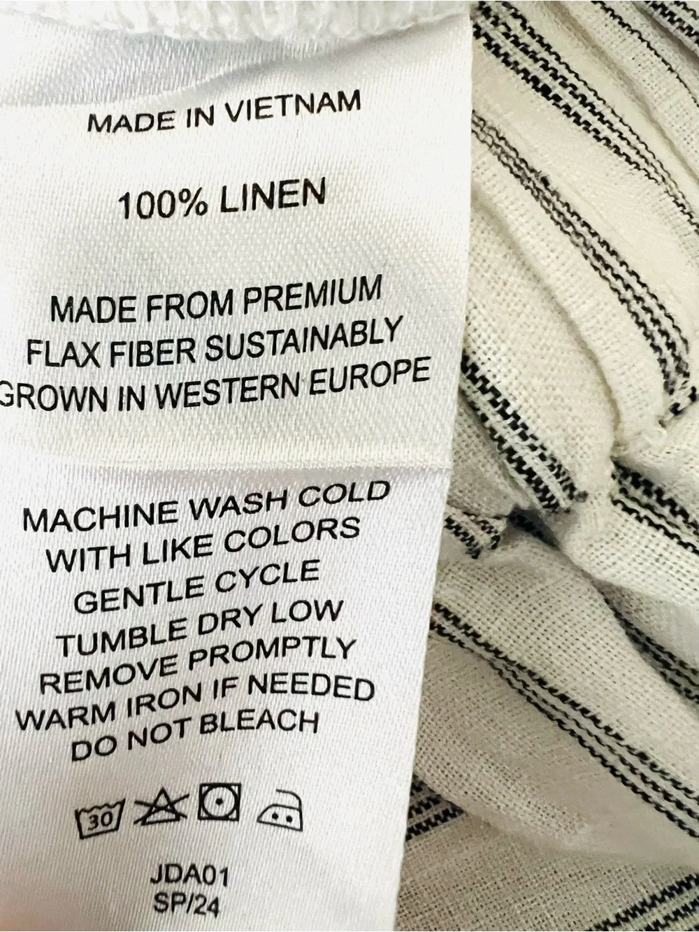 NWT Quince European Linen Tapered Ankle Pants in Oatmeal/Black Pinstripe Size: S